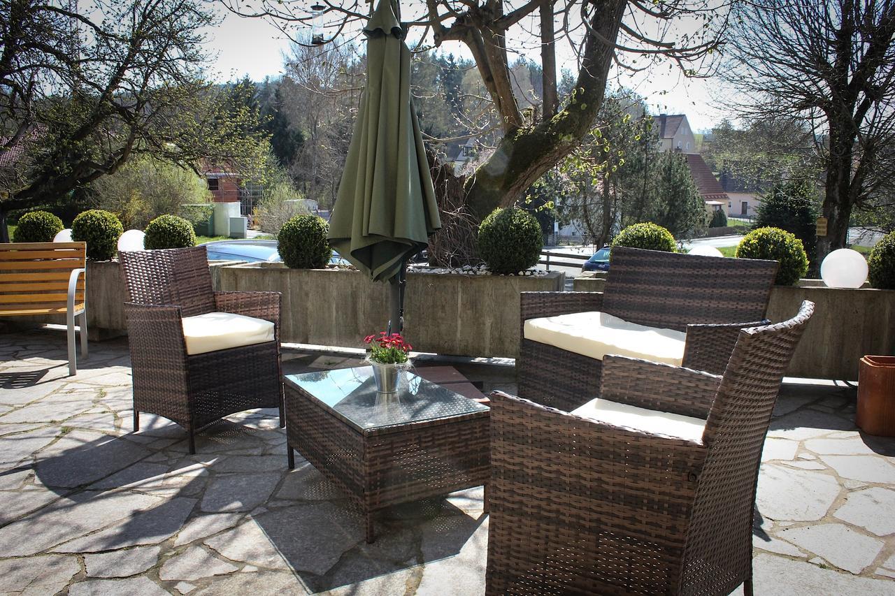 Hotel Rosenhof Garni Pegnitz Exterior photo